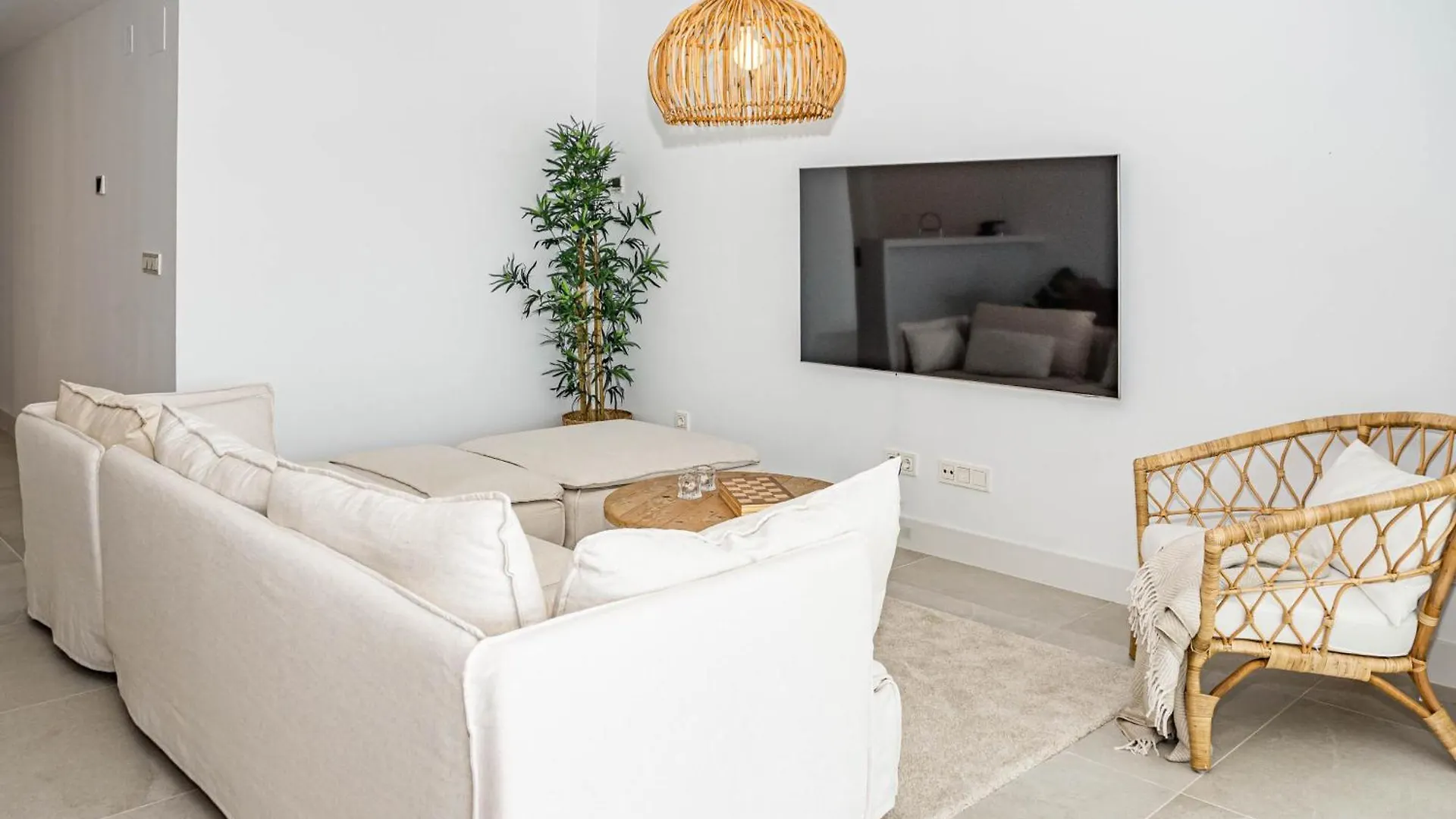 Cah - Large Terrace, Indoor Pool And Gym Apartment Marbella