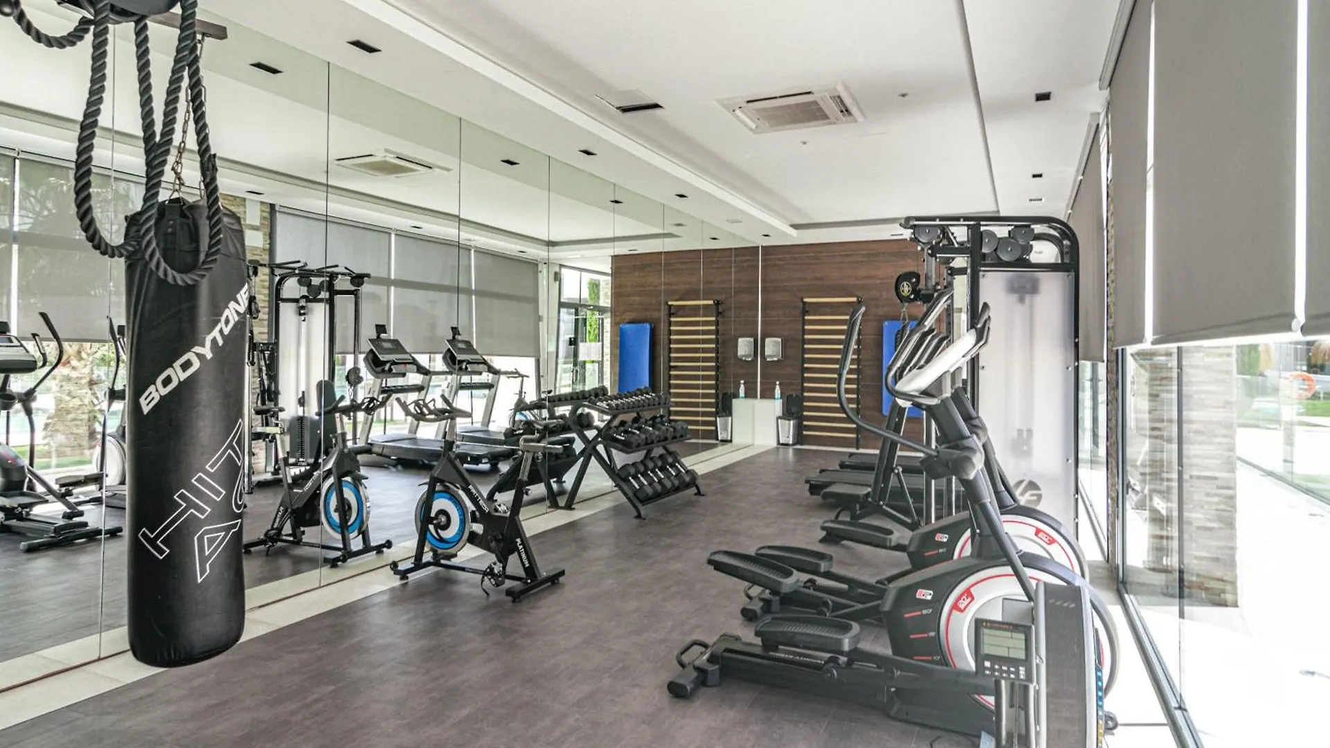 Cah - Large Terrace, Indoor Pool And Gym Apartment Marbella Spain