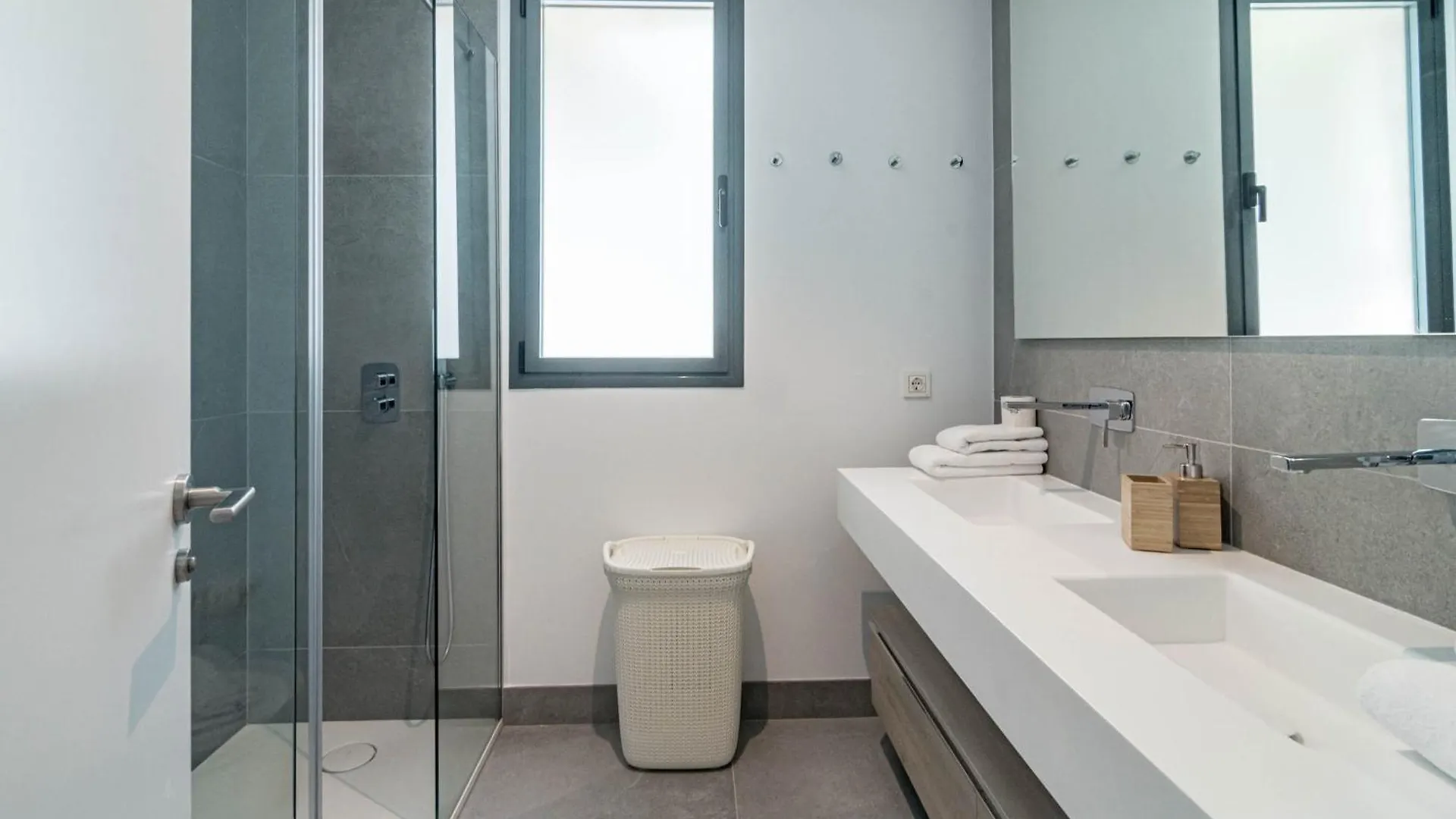 Cah - Large Terrace, Indoor Pool And Gym Apartment Marbella