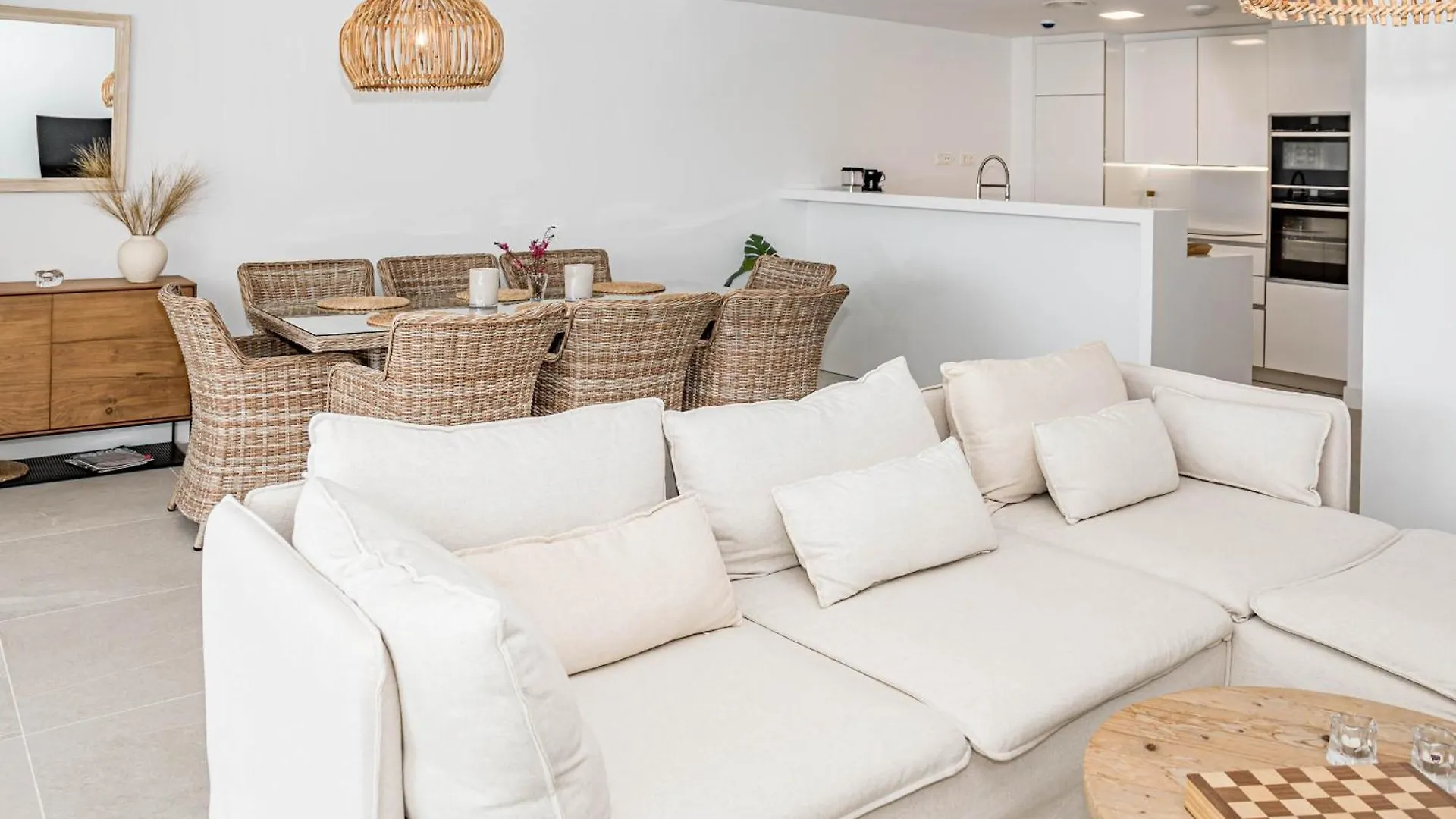 Cah - Large Terrace, Indoor Pool And Gym Apartment Marbella