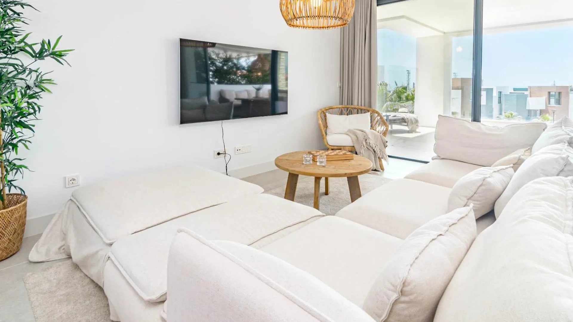 Cah - Large Terrace, Indoor Pool And Gym Apartment Marbella