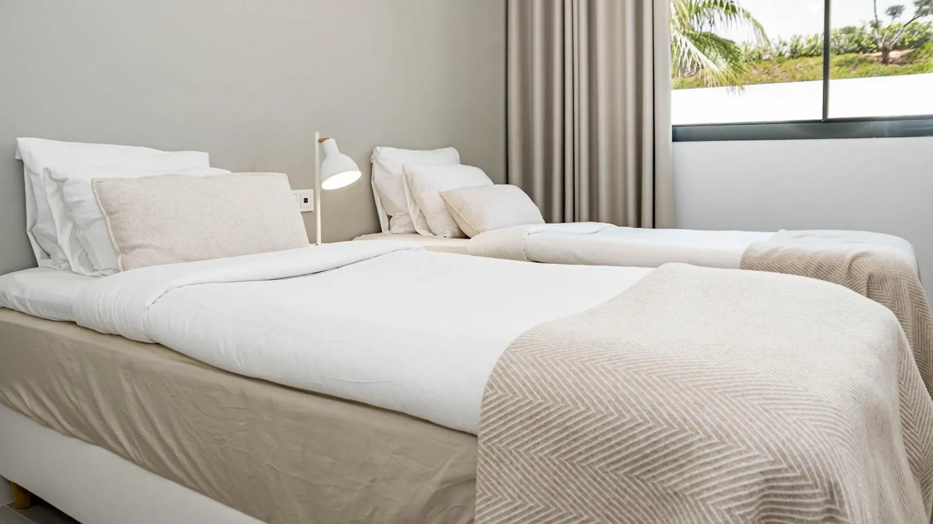 Cah - Large Terrace, Indoor Pool And Gym Apartment Marbella